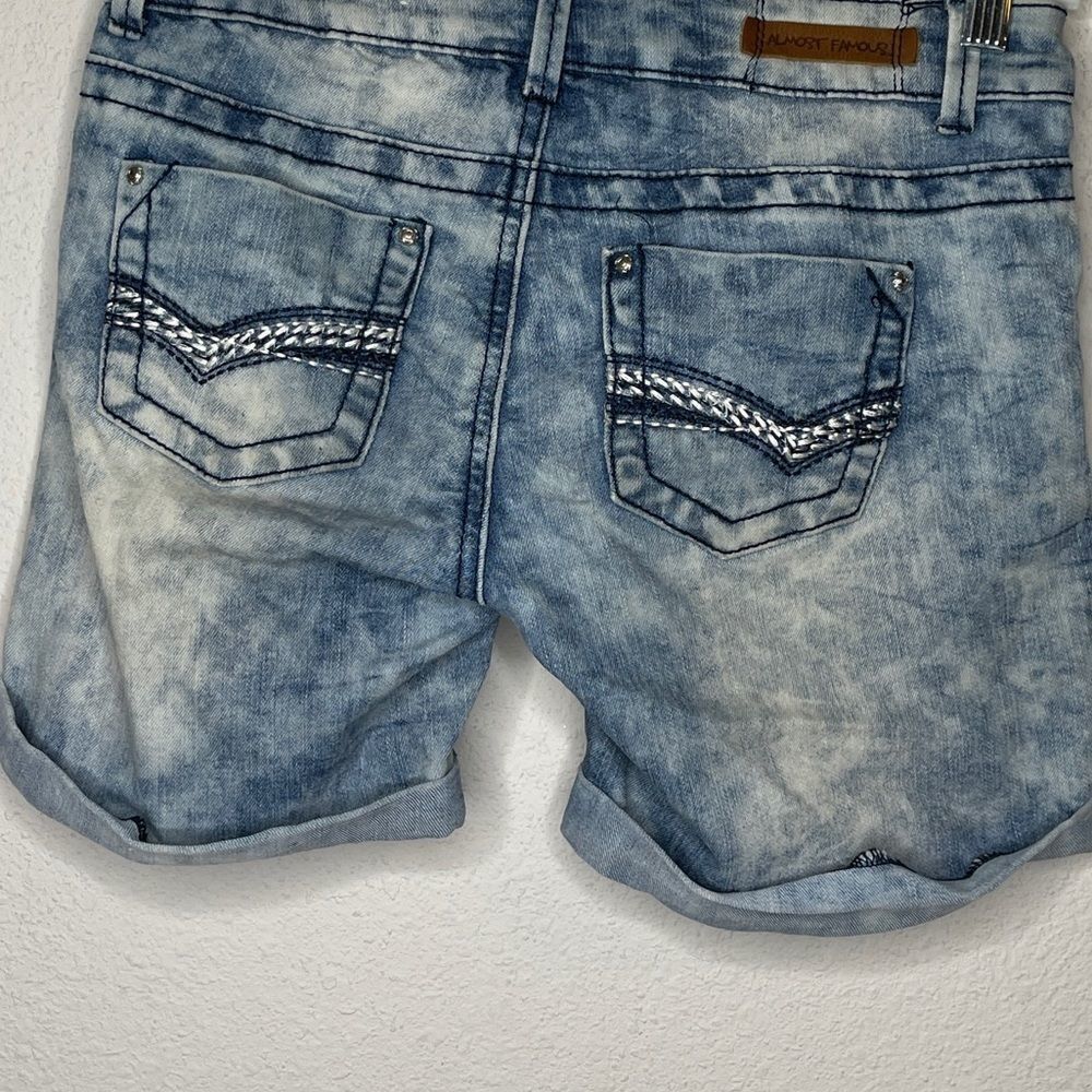 Almost Famous Jean Shorts - Picture 5 of 8